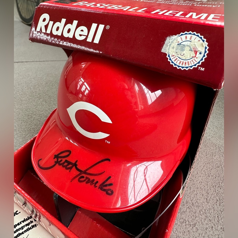 Cincinnati Reds Brett Tomko AUTOGRAPHED Riddell MINI Helmet